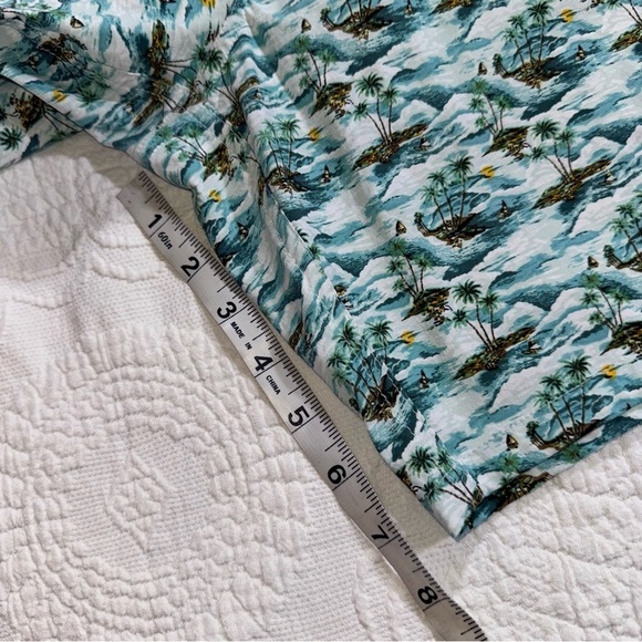 J. Crew Men’s Swim Shorts / Trunks Size Medium Original Swimwear With Pockets ! - Picture 3 of 8